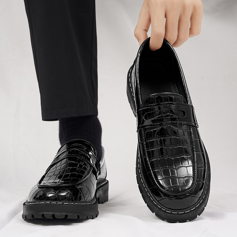 Formal Men Daily Wear Footwear - أحذية رجالية كاجوال بنقشة الكروكس، أحذية